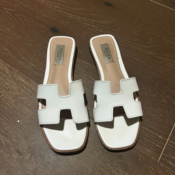 Steven Madden Haydn White Leather Sandal - Picture 2 of 3